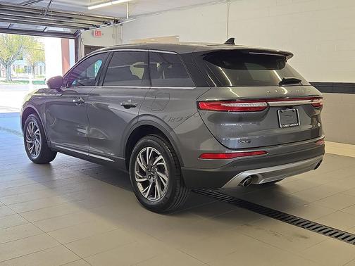 Asher Gray Metallic Clearcoat 2024 Lincoln Corsair Premiere AWD