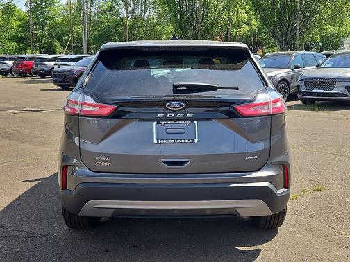 Carbonized Gray Metallic 2022 Ford Edge SEL AWD