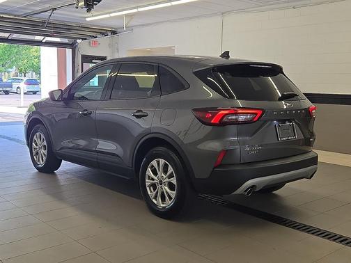 Carbonized Gray Metallic 2025 Ford Escape Active AWD