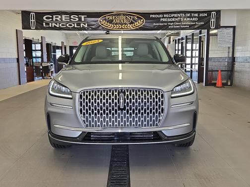 Silver Radiance Metallic Clearcoat 2023 Lincoln Corsair Standard AWD