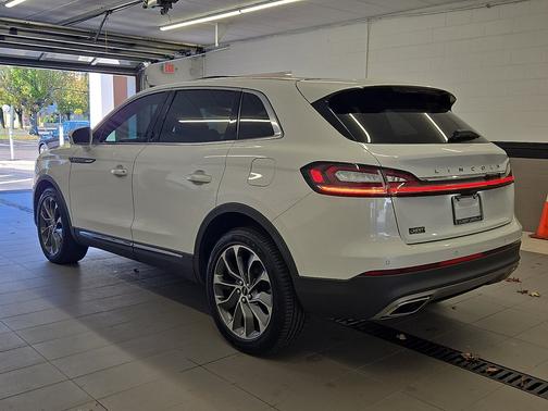 Ceramic Pearl Metallic Tinted Clearcoat 2022 Lincoln Nautilus Reserve AWD