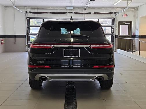Infinite Black Metallic Clearcoat 2023 Lincoln Corsair Standard AWD