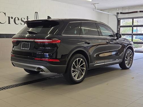 Infinite Black Metallic Clearcoat 2023 Lincoln Corsair Standard AWD