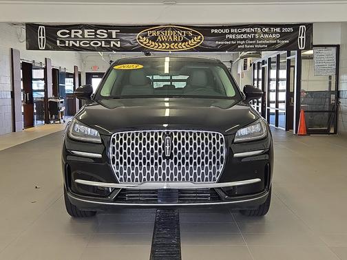 Infinite Black Metallic Clearcoat 2023 Lincoln Corsair Standard AWD