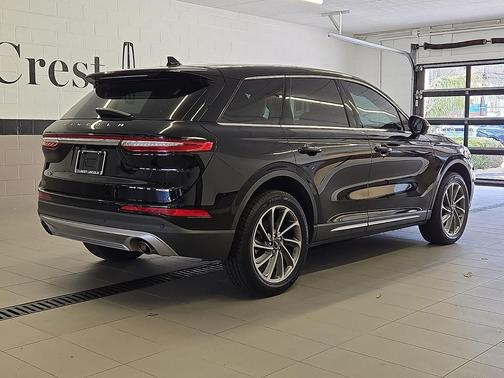 Infinite Black Metallic Clearcoat 2023 Lincoln Corsair Standard AWD