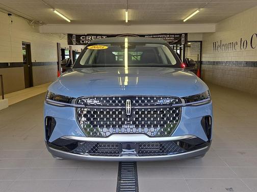 Whisper Blue Metallic Clearcoat 2025 Lincoln Nautilus Premiere AWD
