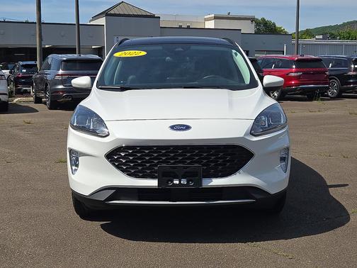 Star White Metallic Tri-Coat 2022 Ford Escape SEL AWD