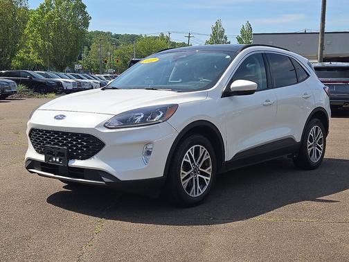 Star White Metallic Tri-Coat 2022 Ford Escape SEL AWD