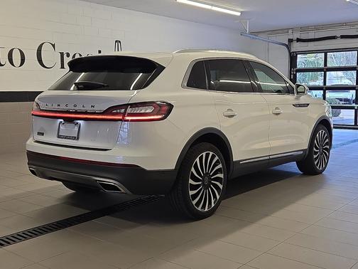 Pristine White Metallic Tri-Coat 2023 Lincoln Nautilus Black Label AWD