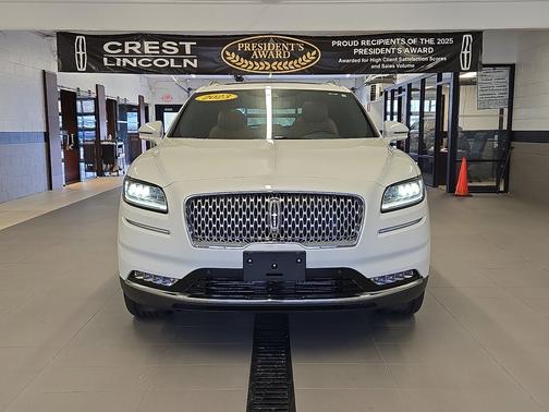 Pristine White Metallic Tri-Coat 2023 Lincoln Nautilus Black Label AWD
