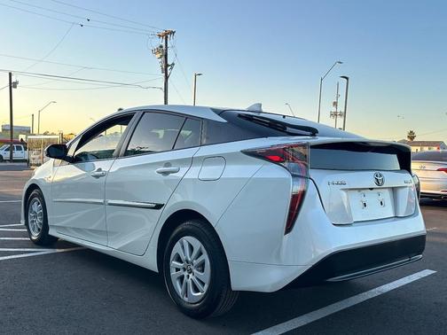 2017 Toyota Prius Two