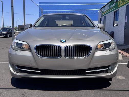2011 BMW 528 528i