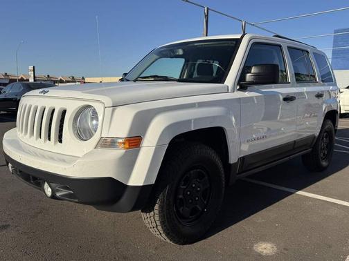 Bright White Clearcoat 2016 Jeep Patriot Sport