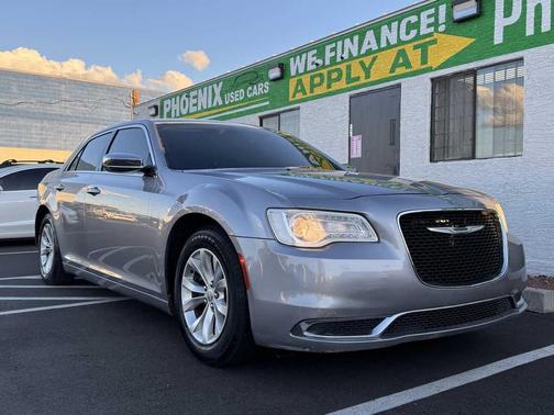 2016 Chrysler 300 Limited