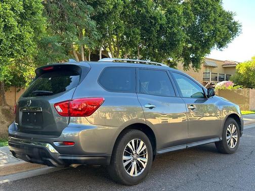 2019 Nissan Pathfinder S