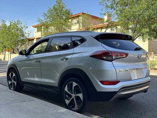 2016 Hyundai TUCSON Sport