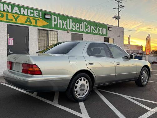 1997 Lexus LS 400 Base