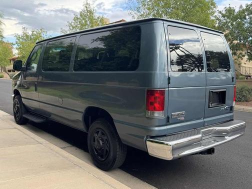 2012 Ford E350 Super Duty XLT