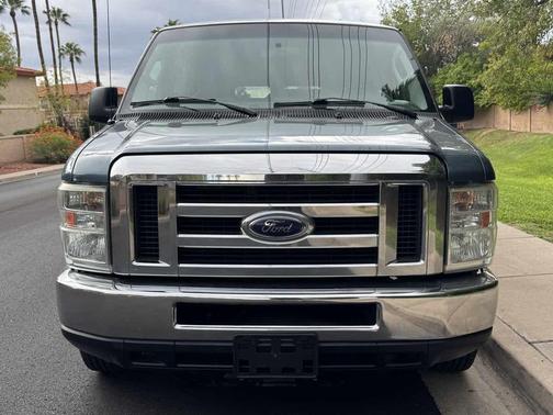 2012 Ford E350 Super Duty XLT