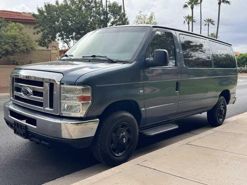 2012 Ford E350 Super Duty XLT