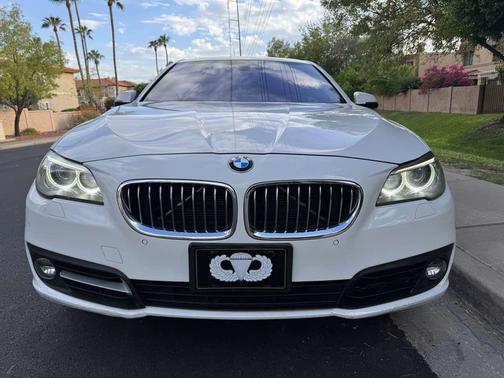 2016 BMW 528 528i