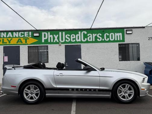 Ingot Silver Metallic 2014 Ford Mustang V6 Premium