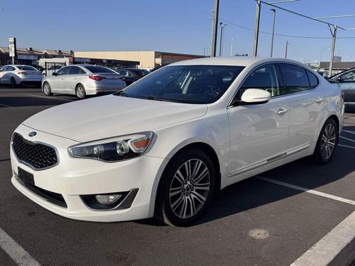 Snow White Pearl 2014 Kia Cadenza Premium