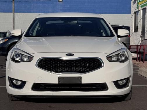 Snow White Pearl 2014 Kia Cadenza Premium
