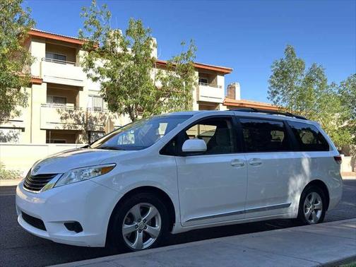 2014 Toyota Sienna LE