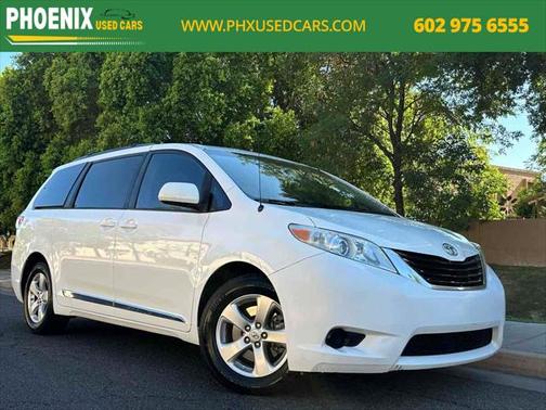 2014 Toyota Sienna LE