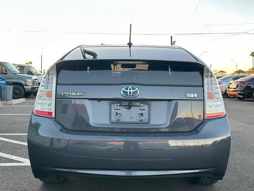 2010 Toyota Prius II