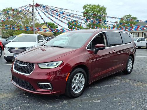 Velvet Red Pearlcoat 2023 Chrysler Pacifica Touring L