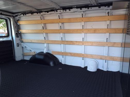 2022 GMC Savana 2500 Work Van