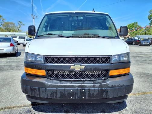 Summit White 2021 Chevrolet Express 2500 LT
