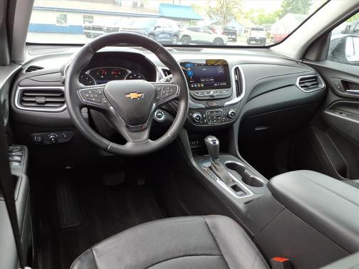 Iridescent Pearl Tricoat 2021 Chevrolet Equinox Premier w/1LZ