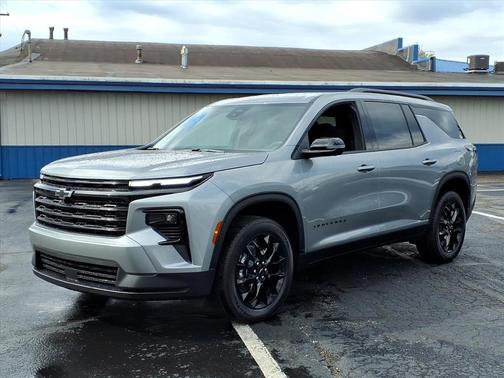 Sterling Gray Metallic 2026 Chevrolet Traverse LT