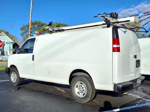 2021 Chevrolet Express 2500 RWD 2500 Regular Wheelbase WT