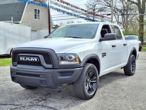 2024 RAM 1500 Classic Warlock Crew Cab 4x4 5'7' Box