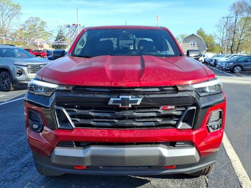 Radiant Red Tintcoat 2026 Chevrolet Colorado Z71