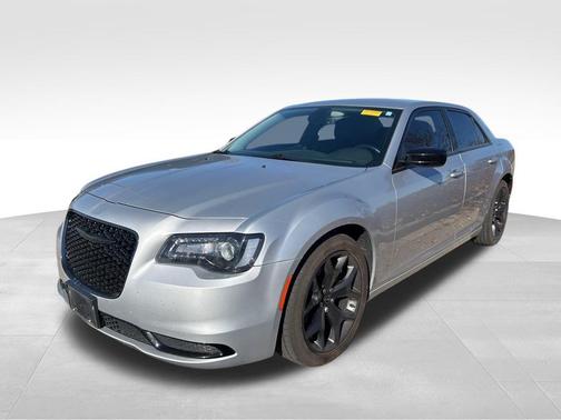 2020 Chrysler 300 Touring
