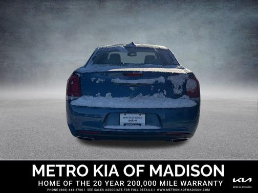 2022 Chrysler 300 Touring