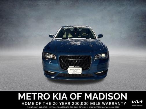 2022 Chrysler 300 Touring