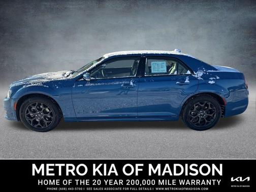 2022 Chrysler 300 Touring