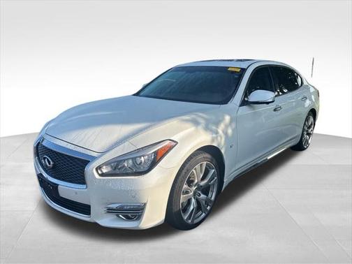 2017 INFINITI Q70L 3.7X