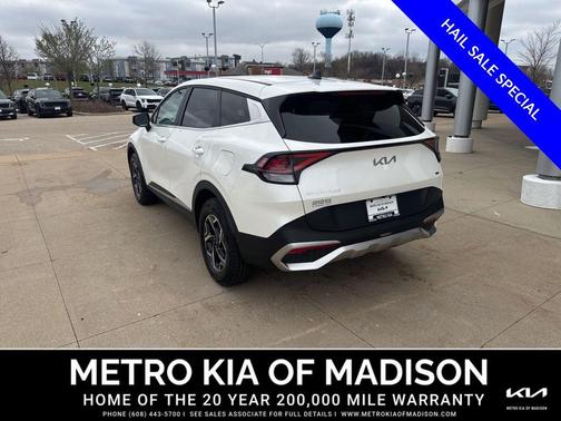 Snow White Pearl 2023 Kia Sportage LX