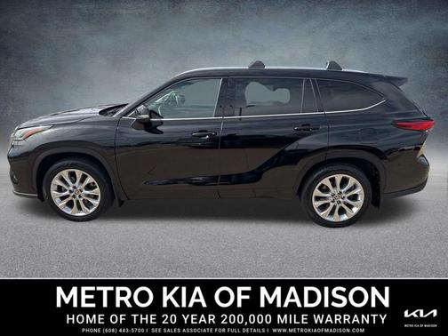 Midnight Black Metallic 2021 Toyota Highlander Limited