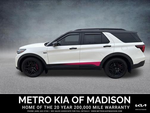 Star White Metallic Tri-Coat 2025 Ford Explorer ST