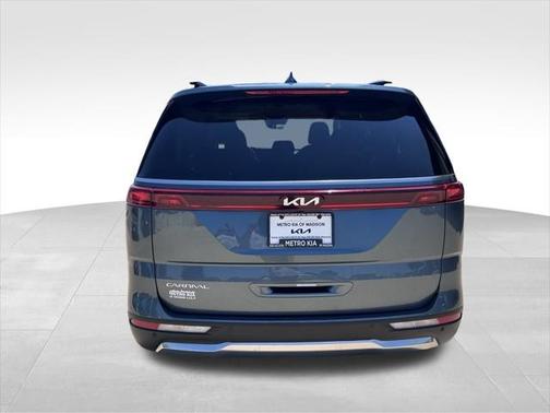 2024 Kia Carnival SX