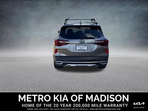 Snow White Pearl 2022 Kia Sportage LX