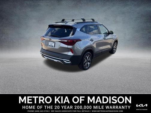 Snow White Pearl 2022 Kia Sportage LX